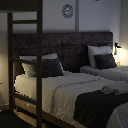Hotel Abedini Saranda Kültér fotó