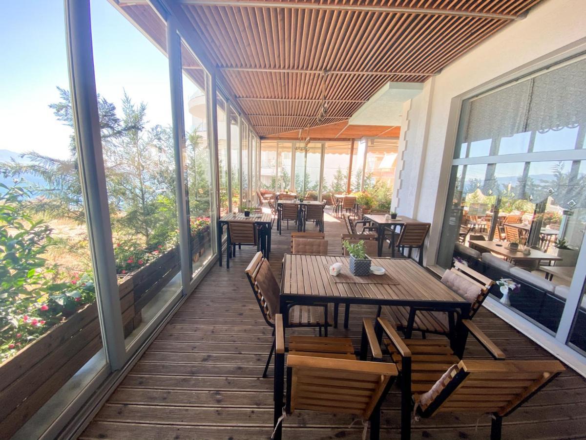 Hotel Abedini Saranda Kültér fotó