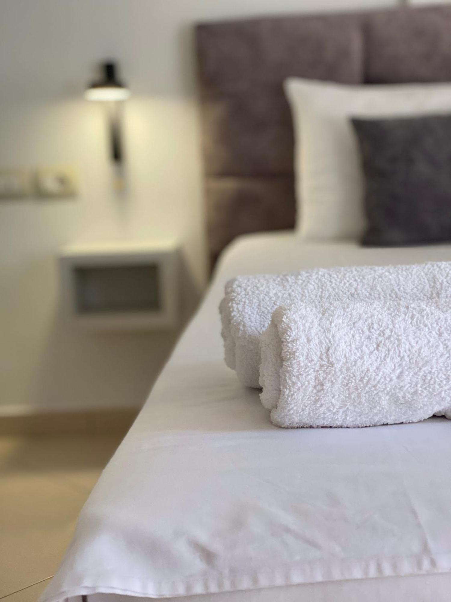 Hotel Abedini Saranda Kültér fotó