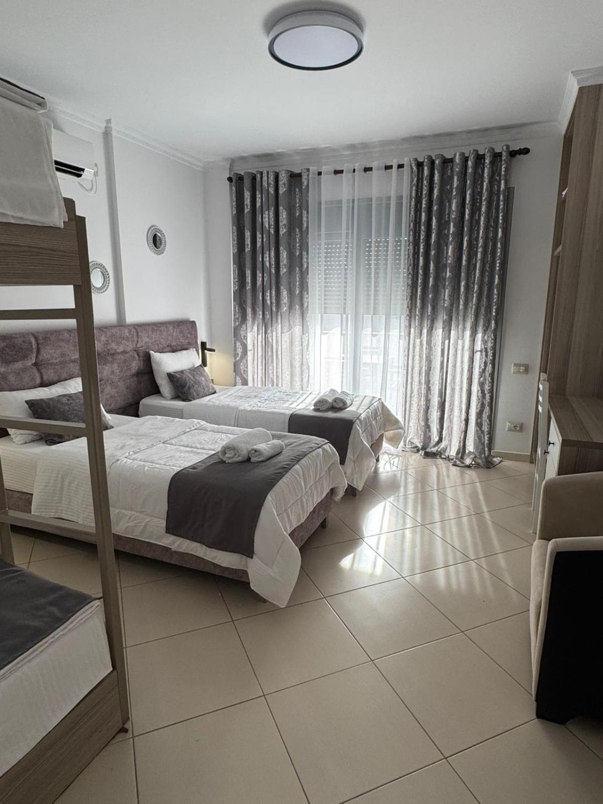 Hotel Abedini Saranda Kültér fotó