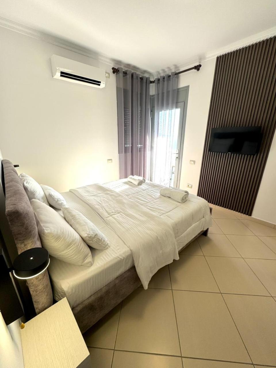 Hotel Abedini Saranda Kültér fotó