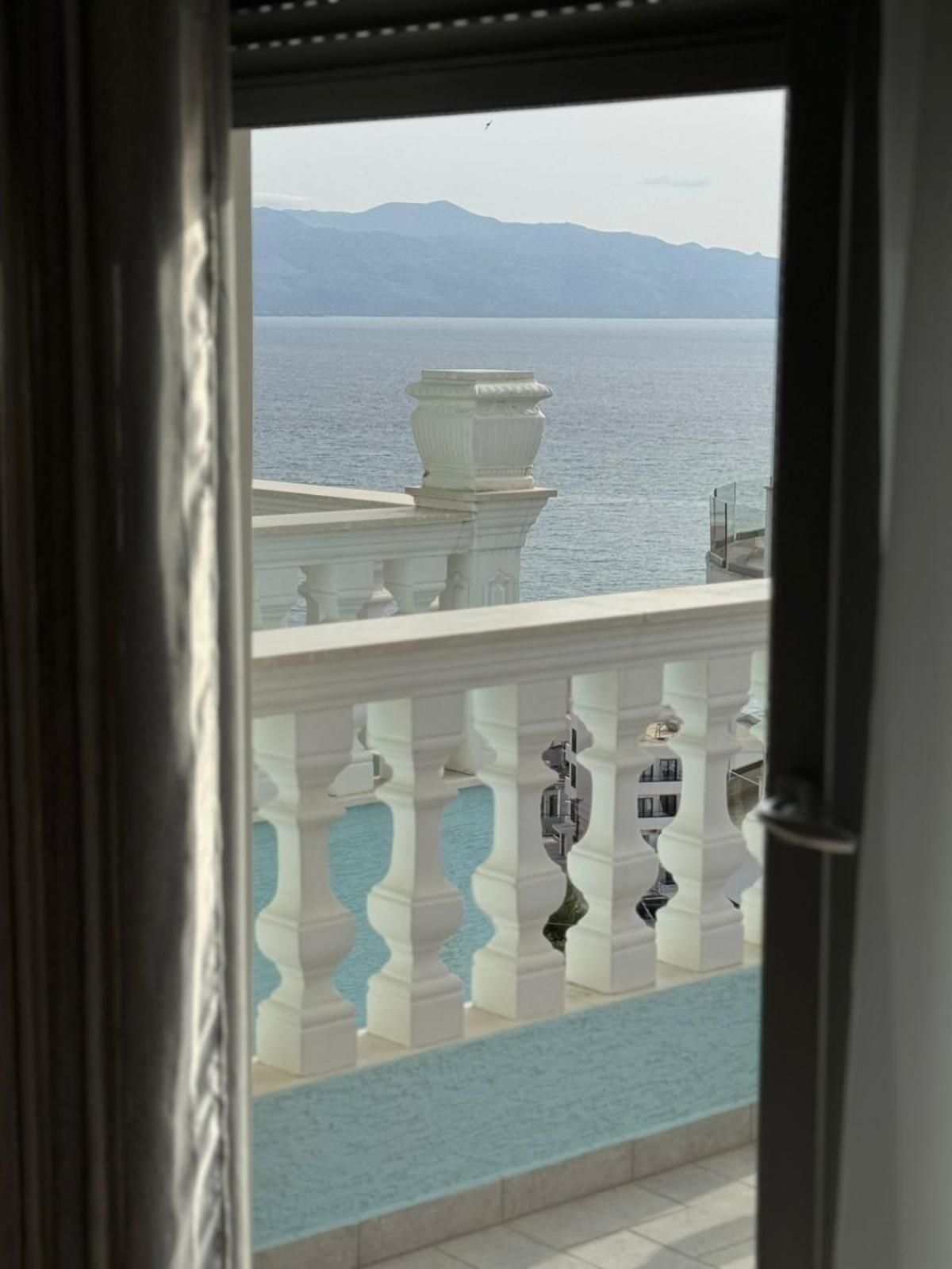 Hotel Abedini Saranda Kültér fotó