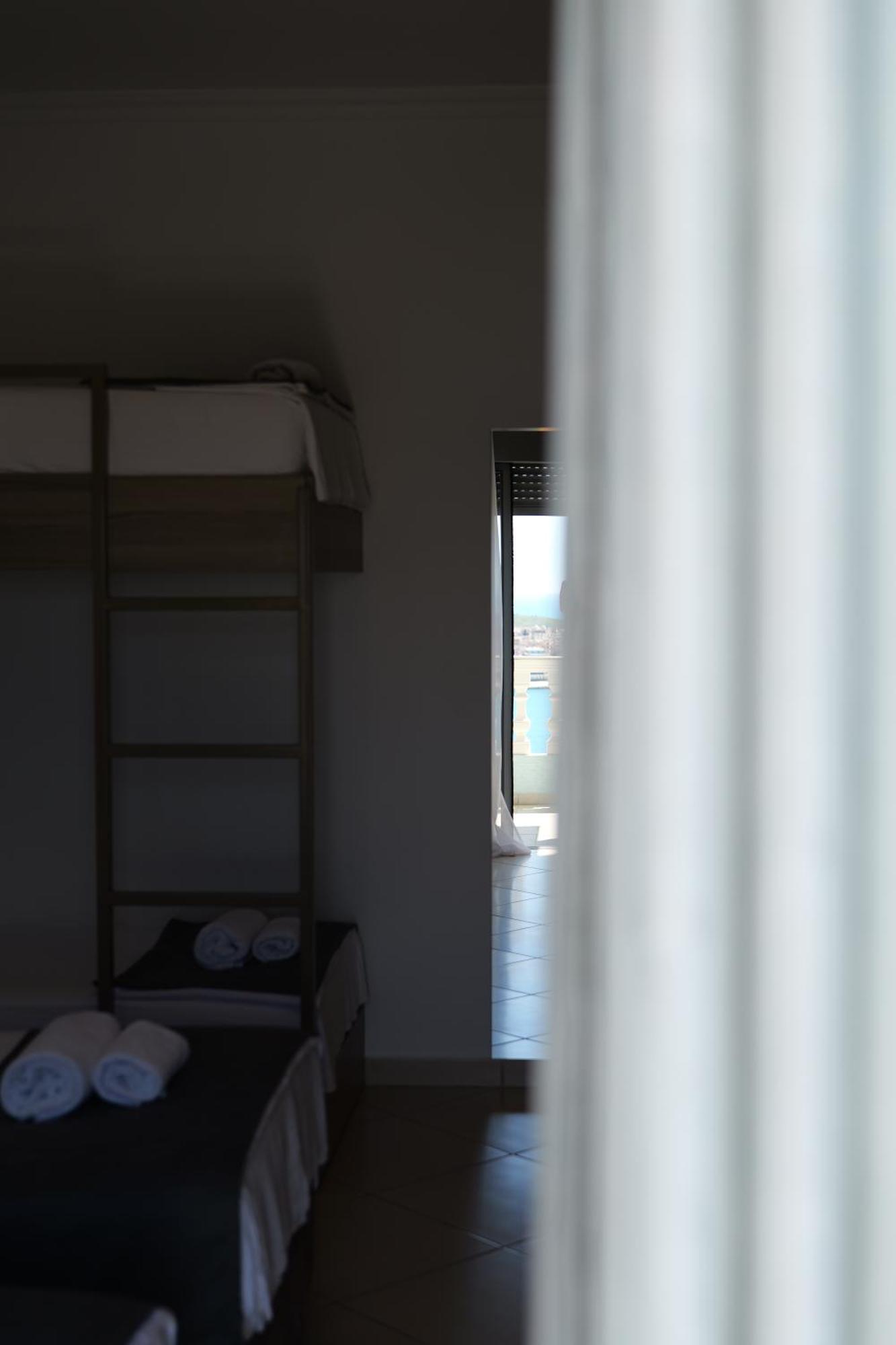 Hotel Abedini Saranda Kültér fotó