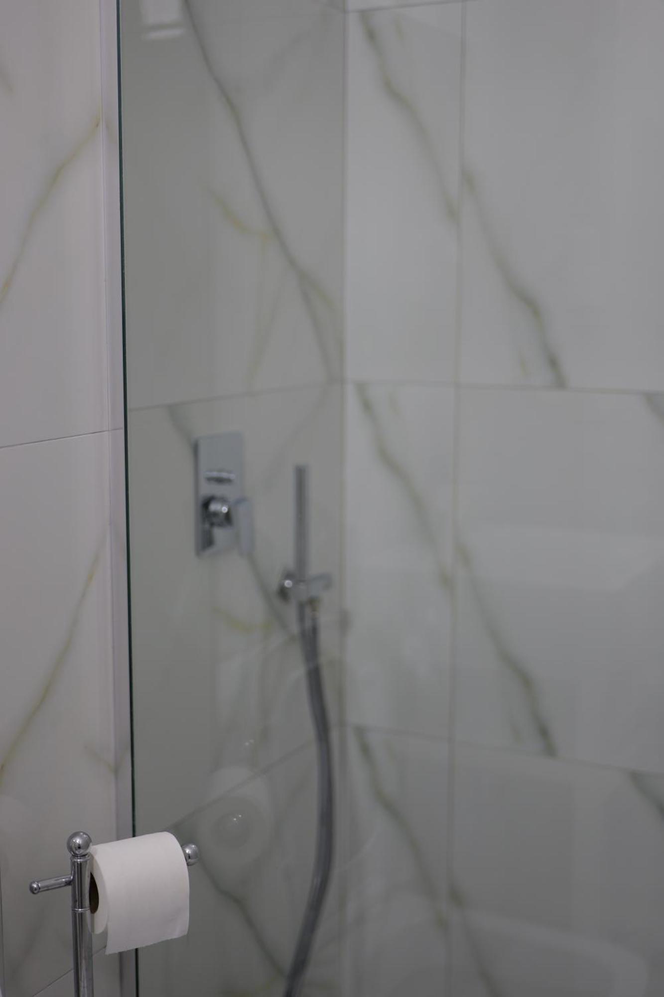 Hotel Abedini Saranda Kültér fotó
